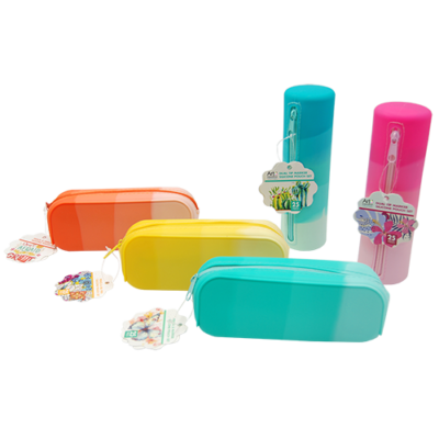 Markers & Silicone Pouch Set